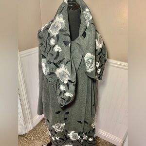 Samual Dong Gray floral Coat Duster Wrap